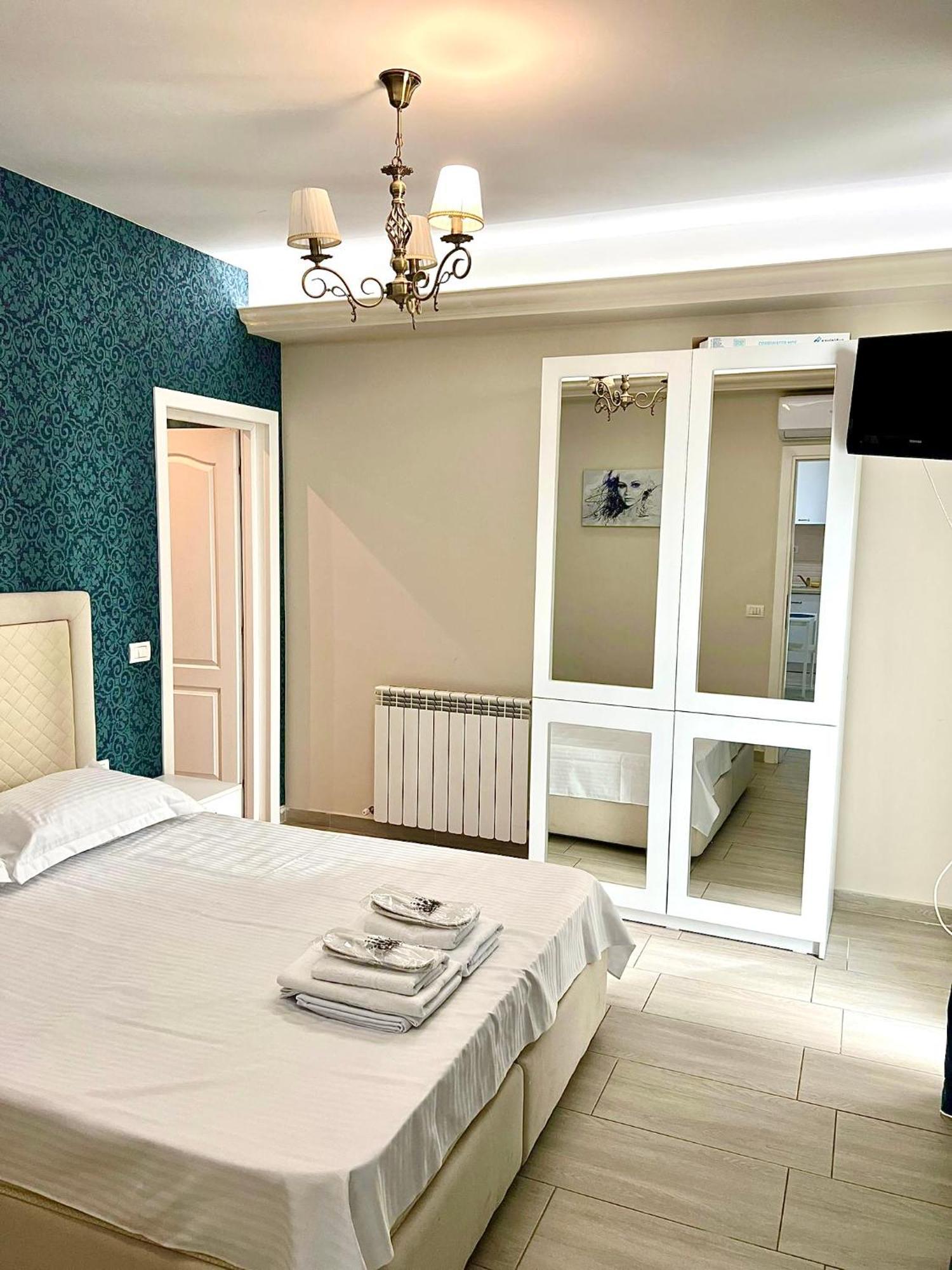 Loft Side Premium Apartments Mamaia Exterior foto